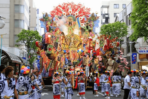 八戸三社大祭